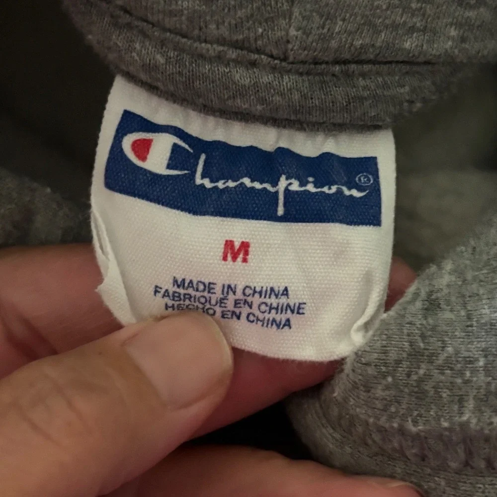 Champion Kids Gray Pullover Hoodie Sweatshirt Size Medium M Logo Patch Fleece